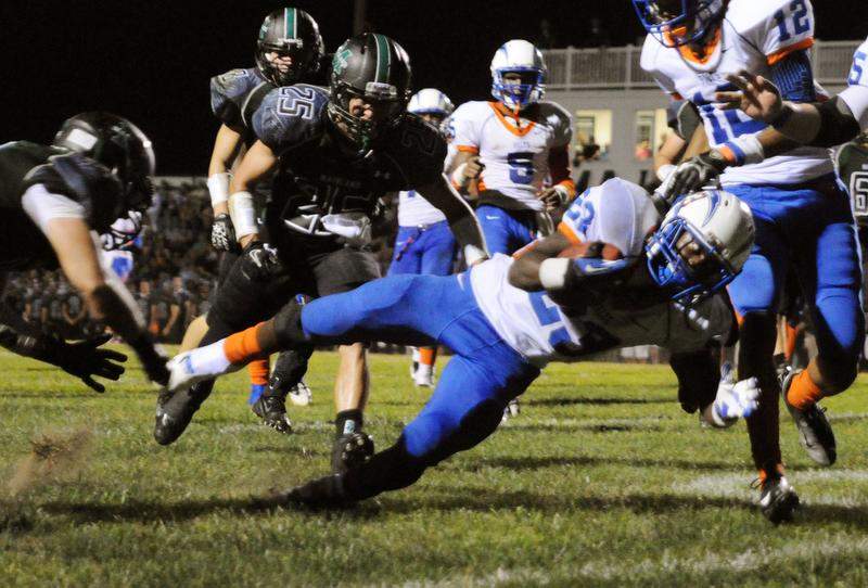 Millville football: Thunderbolts outmuscle Mainland | USA TODAY High ...