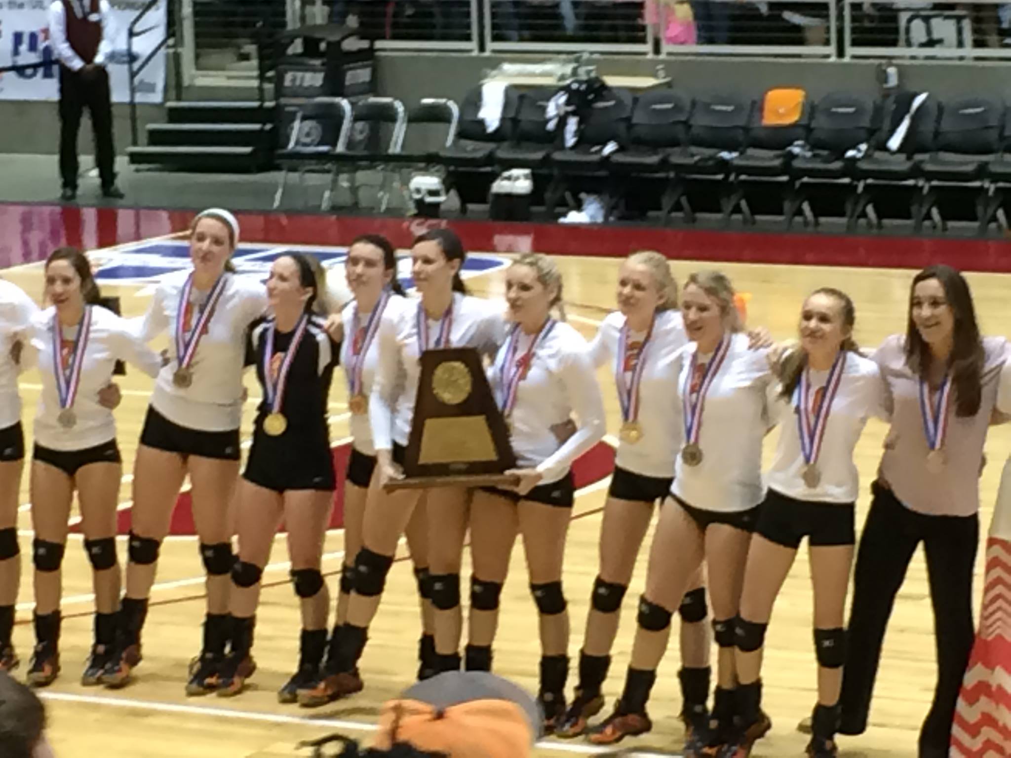 Schulenburg Wins 2014 UIL State Volleyball Championship USA TODAY High School Sports