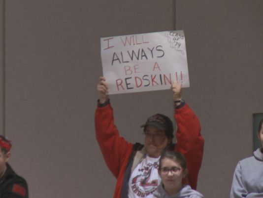 Supporter holds up sign (WGRZ)