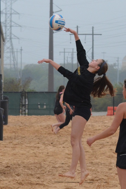 18U Sand Volleyball Tournament invades Austin | USA TODAY High School ...