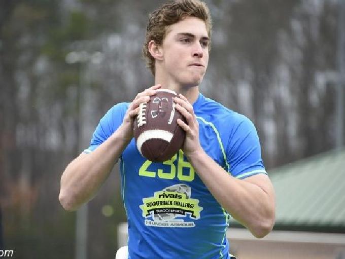 Stanford QB commit Davis Mills out 3-4 months with knee injury | USA