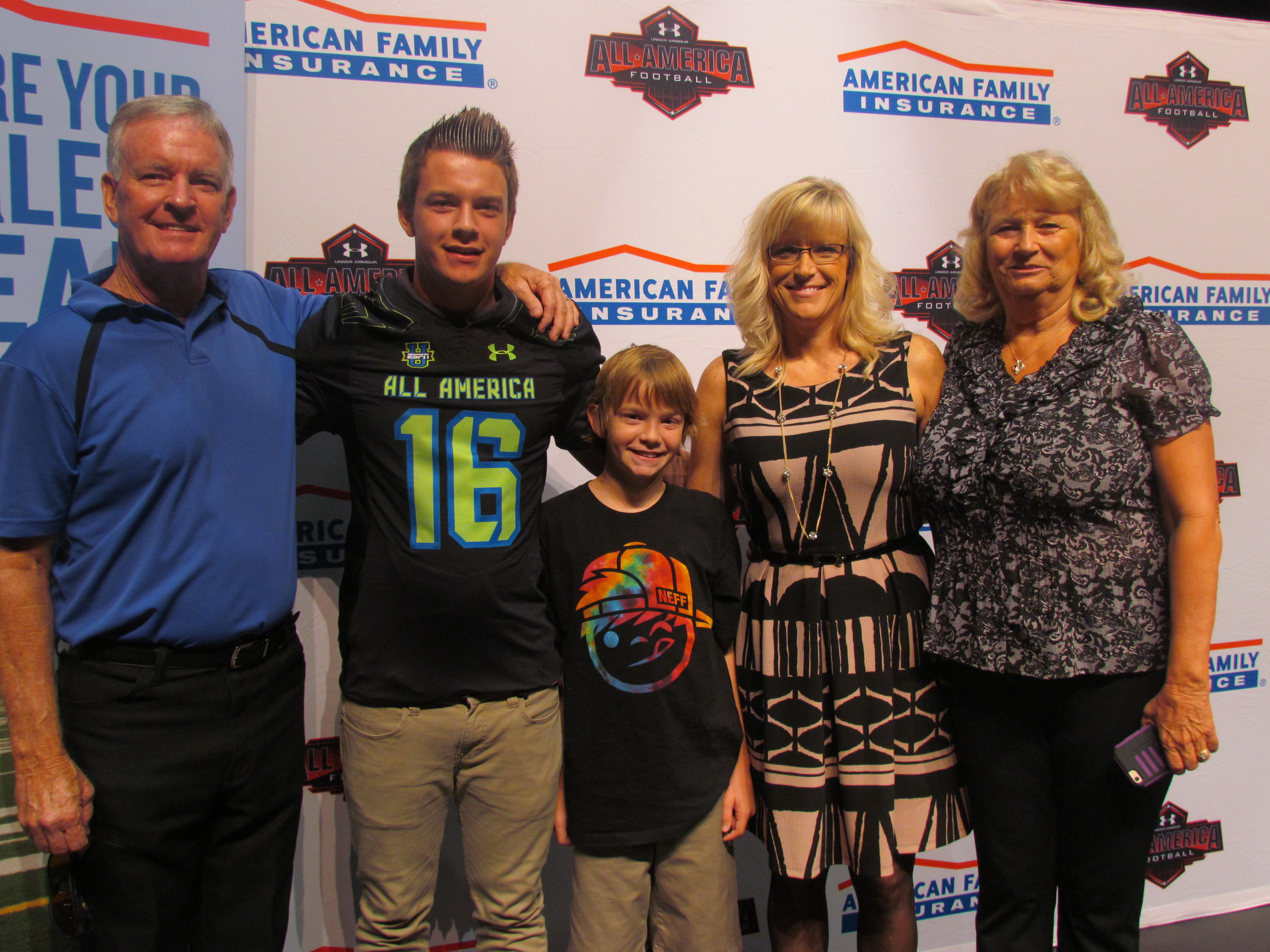 Turner Bernard Gets Under Armour All America Jersey And Yes He S A Long Snapper Usa Today High School Sports