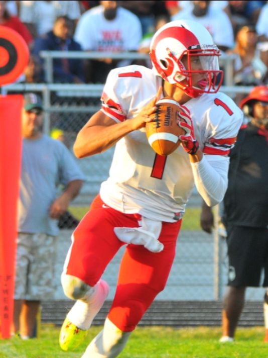 Messiah DeWeaver threw for 306 yards and four touchdowns to lead No. 17 Wayne (Huber Heights, Ohio) to a playoff defeat of Reynoldsburg. (Photo: Wayne High Football).