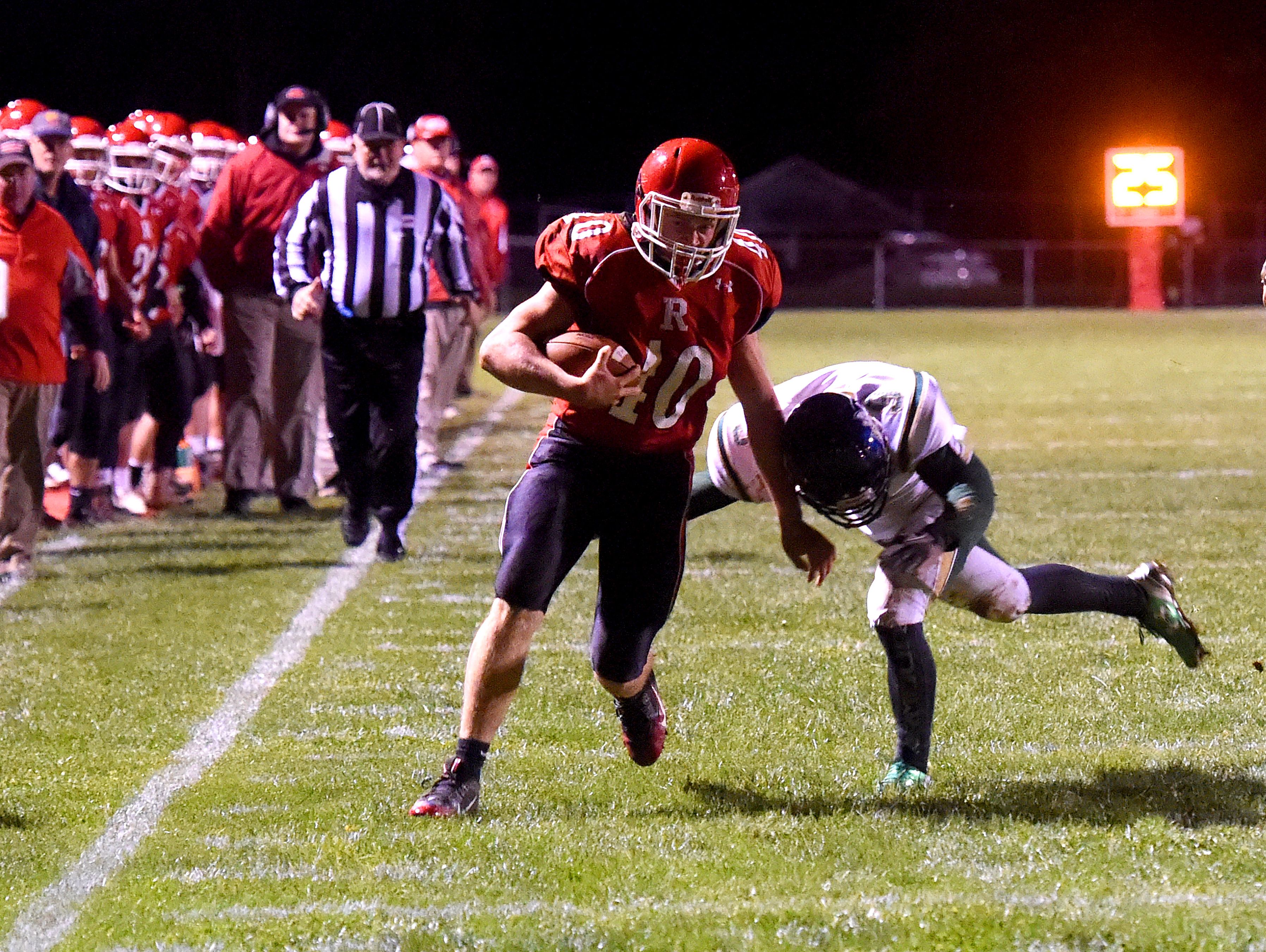 Gladiators roll past Hornets on senior night | USA TODAY High School Sports