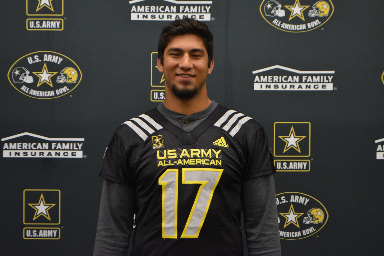 Iowa five-star recruit A.J. Epenesa gets Army All-American Bowl