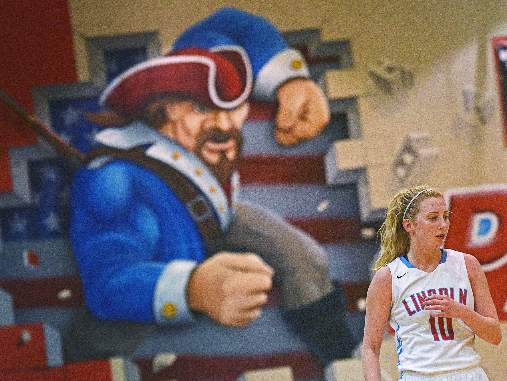 Lincoln's Anna Brecht (10) during a game against Washington Tuesday, Feb. 7, 2017, at Lincoln High School in Sioux Falls.