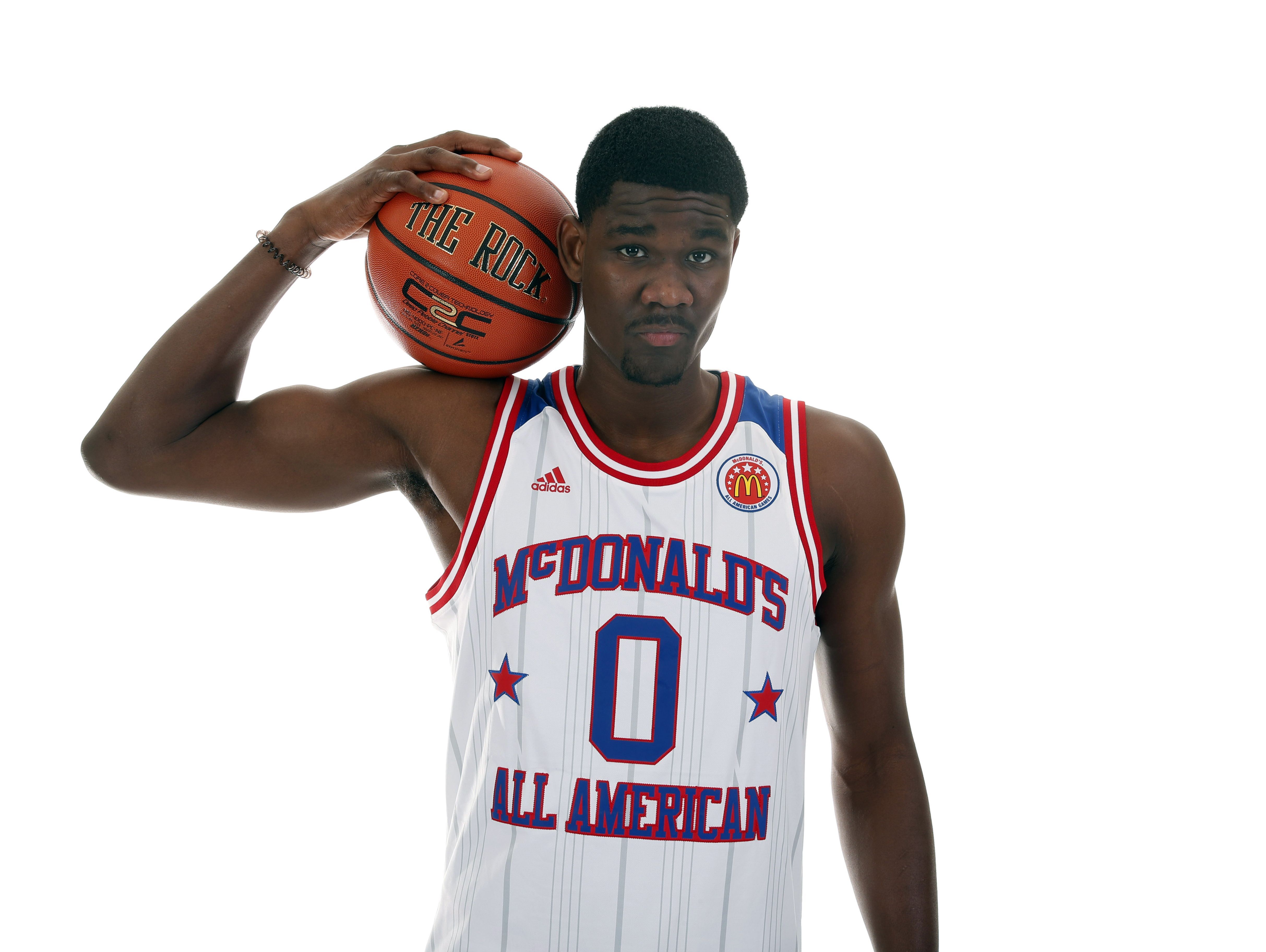 Arizona's Deandre Ayton makes regional March Madness Sports