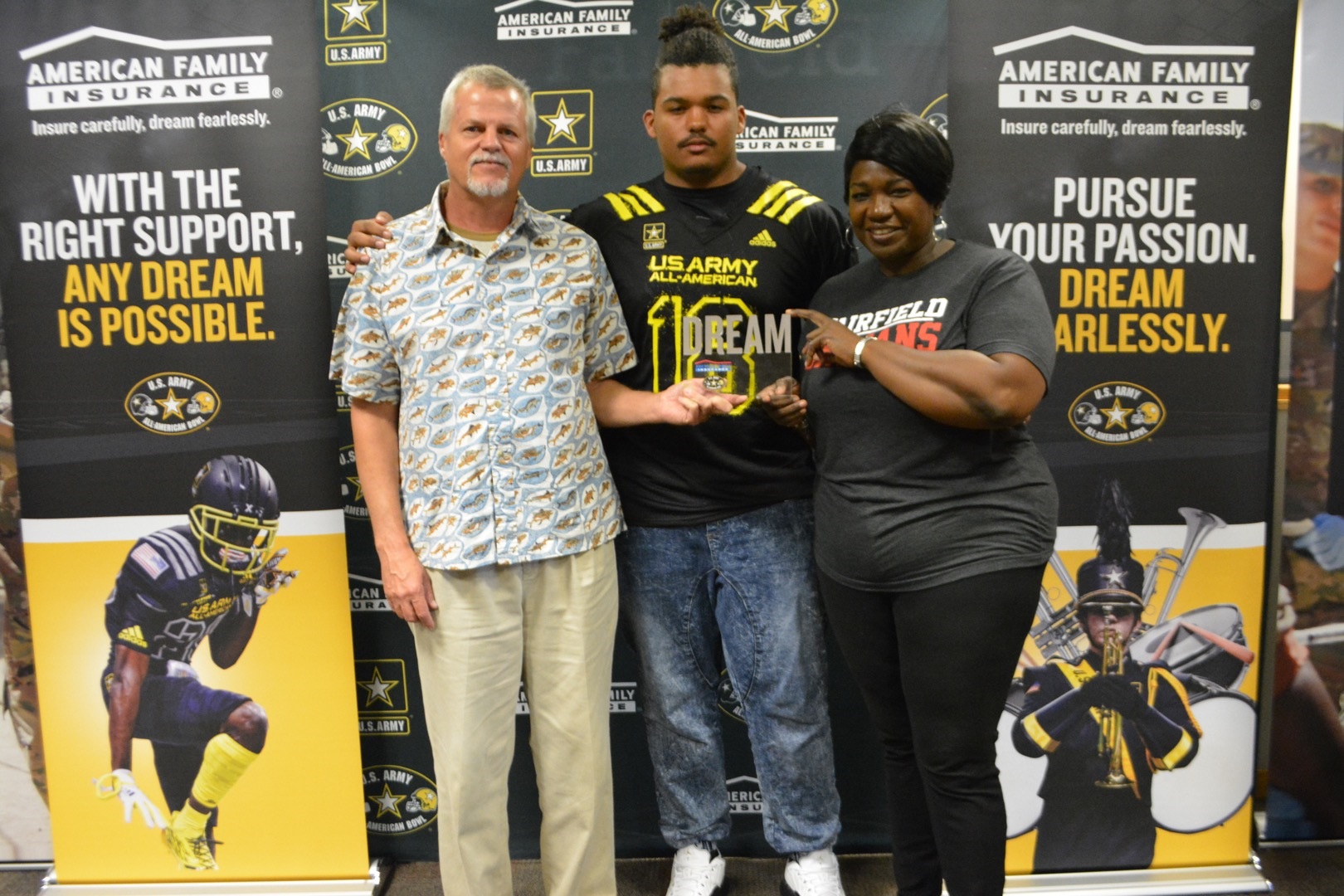 Fairfield (Ohio) OL Jackson Carman gets U.S. Army All-American Bowl jersey