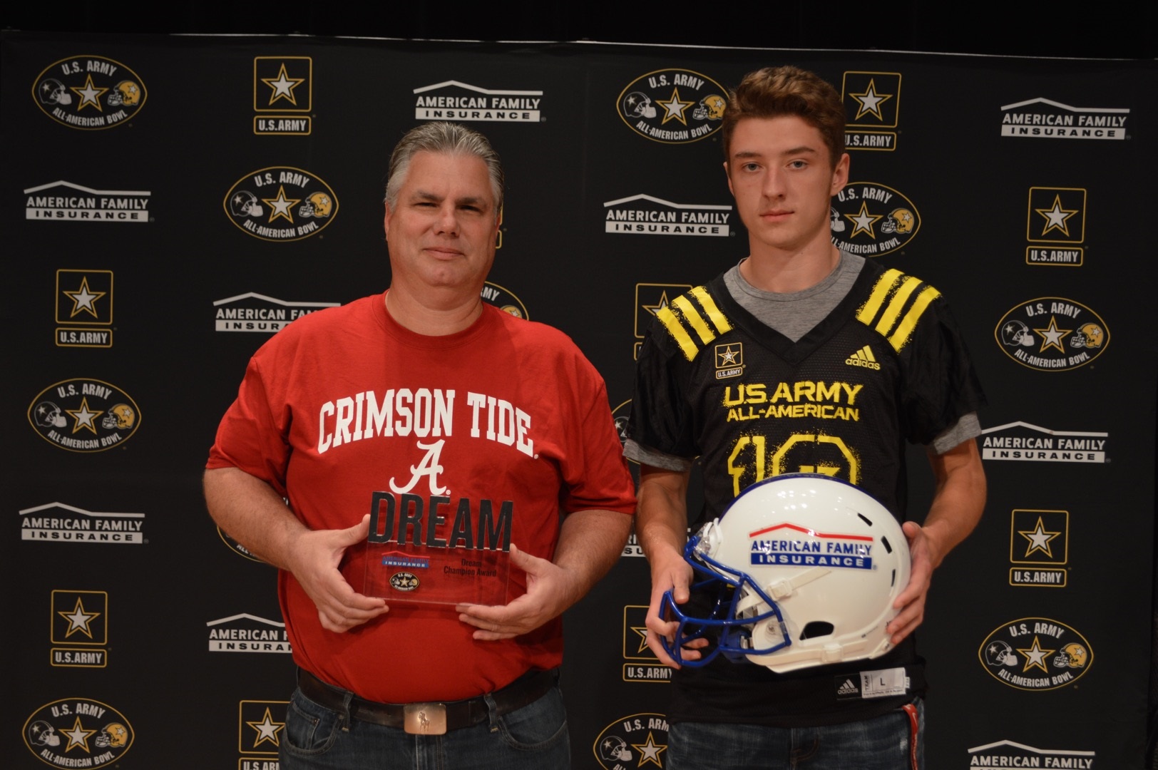 Skyler DeLong receives U.S. Army All-American Bowl jersey