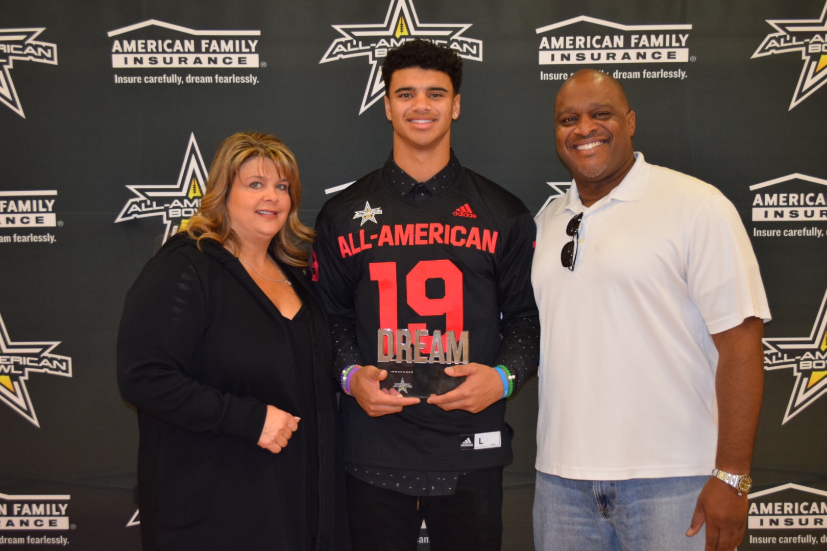 Before going half a mile to Purdue, George Karlaftis dons AAB jersey