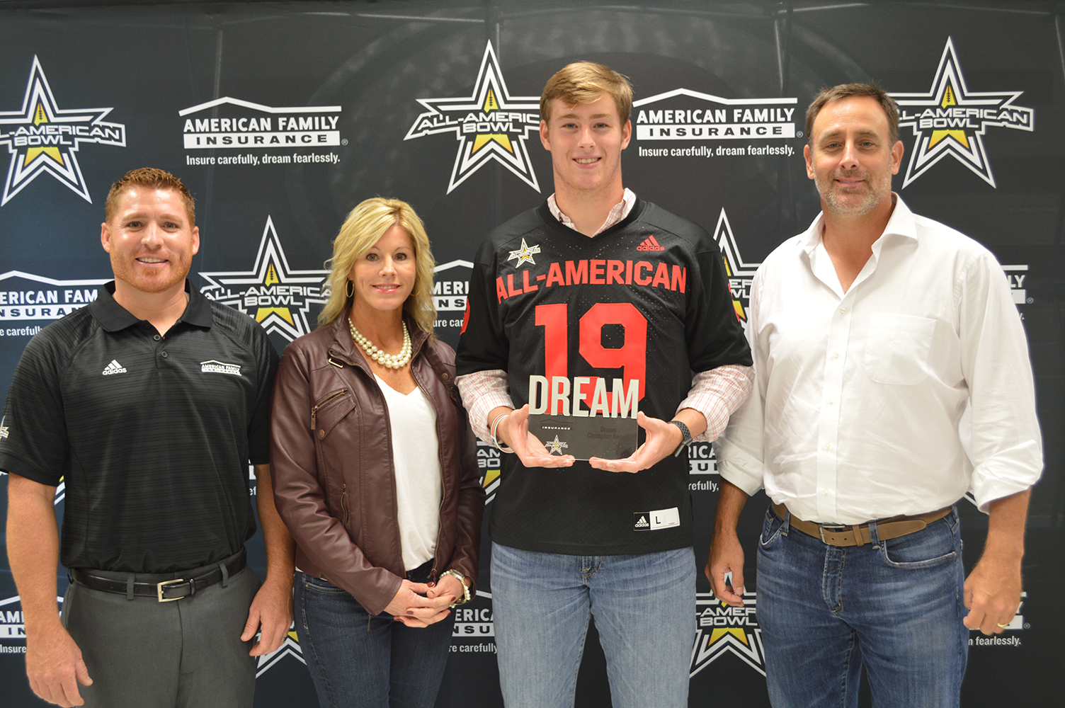 Auburn commit Tyler Fromm's sports upbringing helped him earn his AAB  jersey | USA TODAY High School Sports