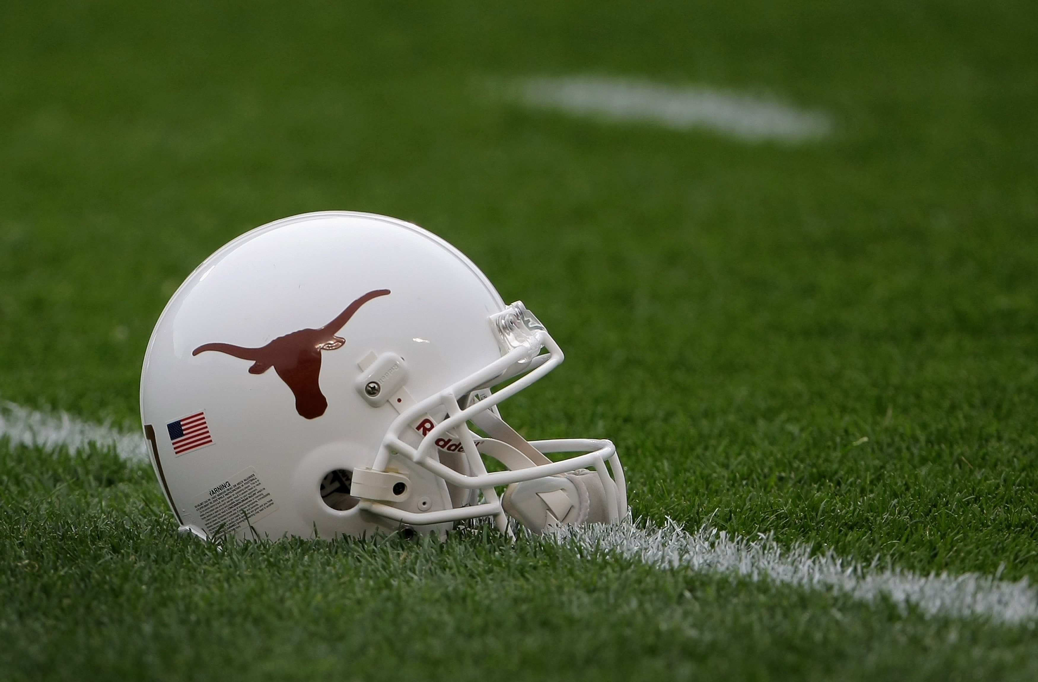 Shane Buechele leaving his mark on the Texas Longhorns record books - Burnt  Orange Nation